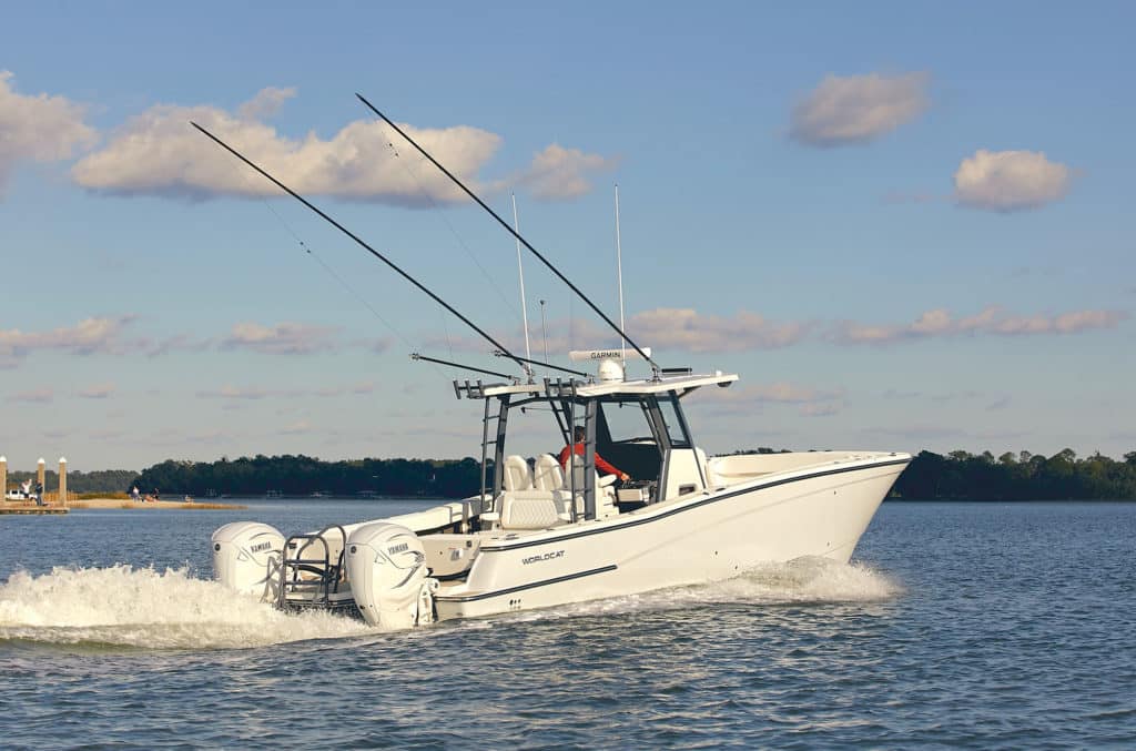 World Cat 400CC-X cruising to the fishing grounds