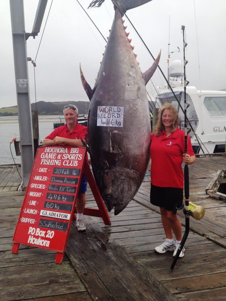 907-POUND, 6-OUNCE PACIFIC BLUEFIN TUNA, ALL-TACKLE RECORD