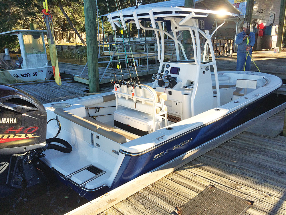 Sea Born LX22 center console fishing boat transom